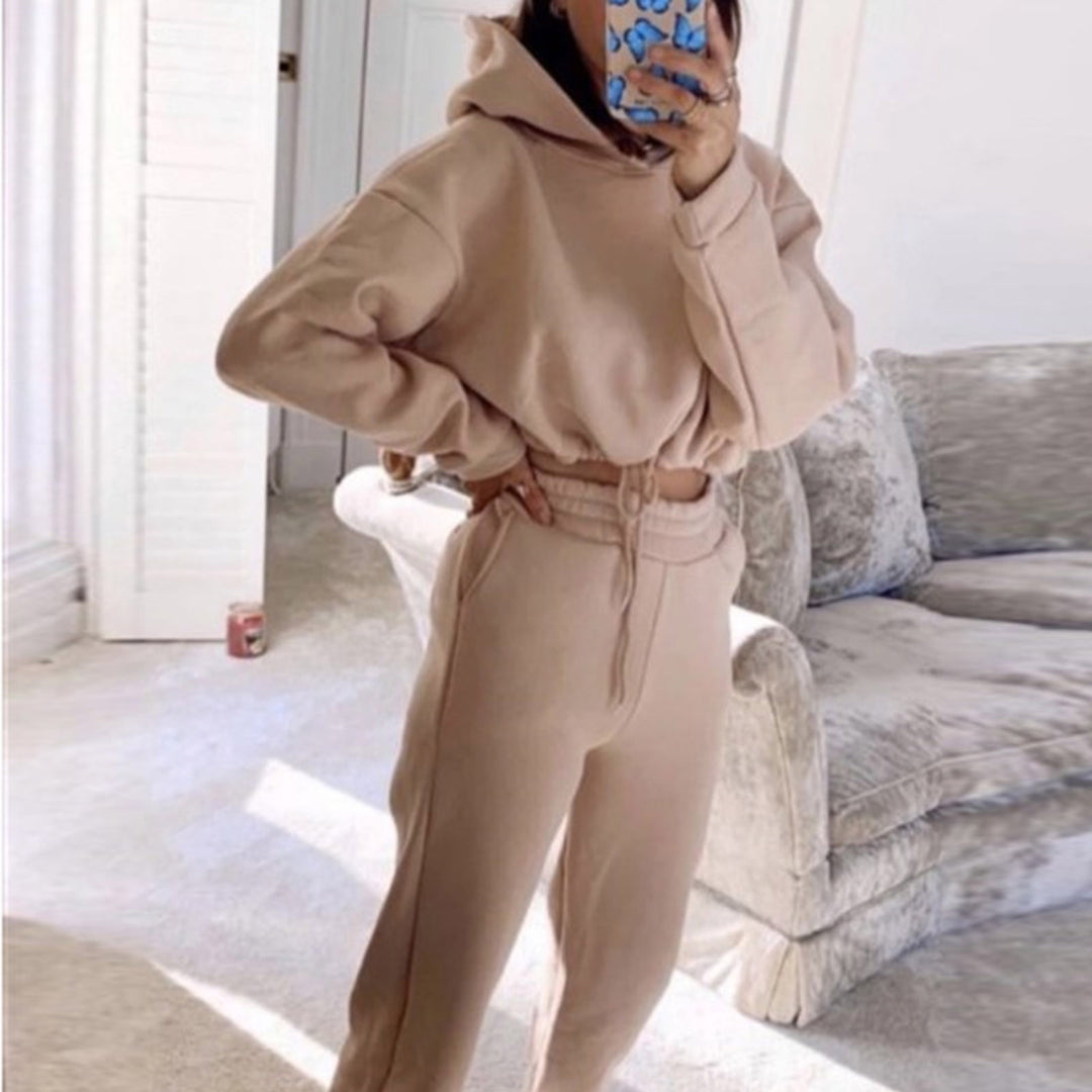 Tweedelig joggingpak met korte hoodie
