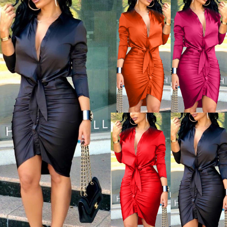 Satijnachtige blousejurk met strik in taille