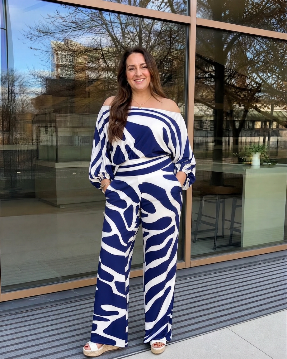 Calliope | Abstracte Print Off Shoulder Top en Brede Pantalon Set