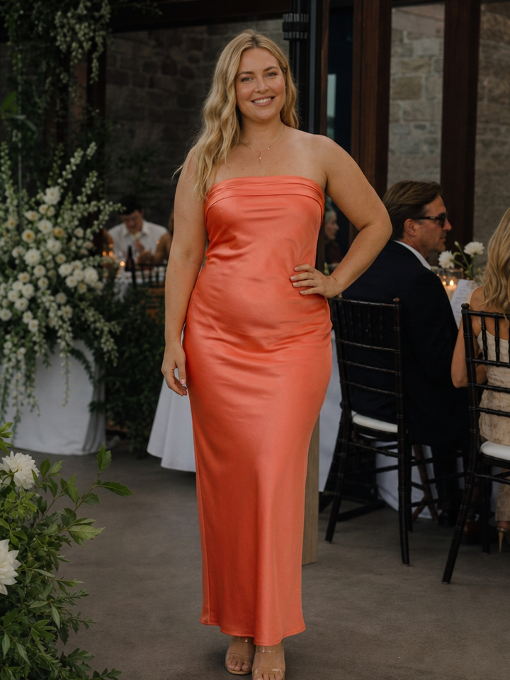 Rhian | Strapless Fitted Silhouette Midi Dress