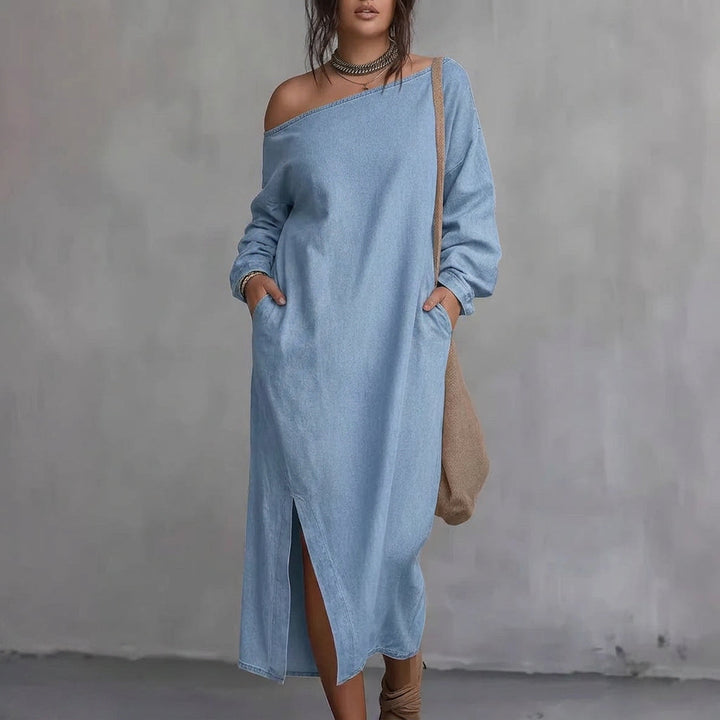 Kaia Off-Shoulder Split Jurk: Moderne Minimalistische Elegant