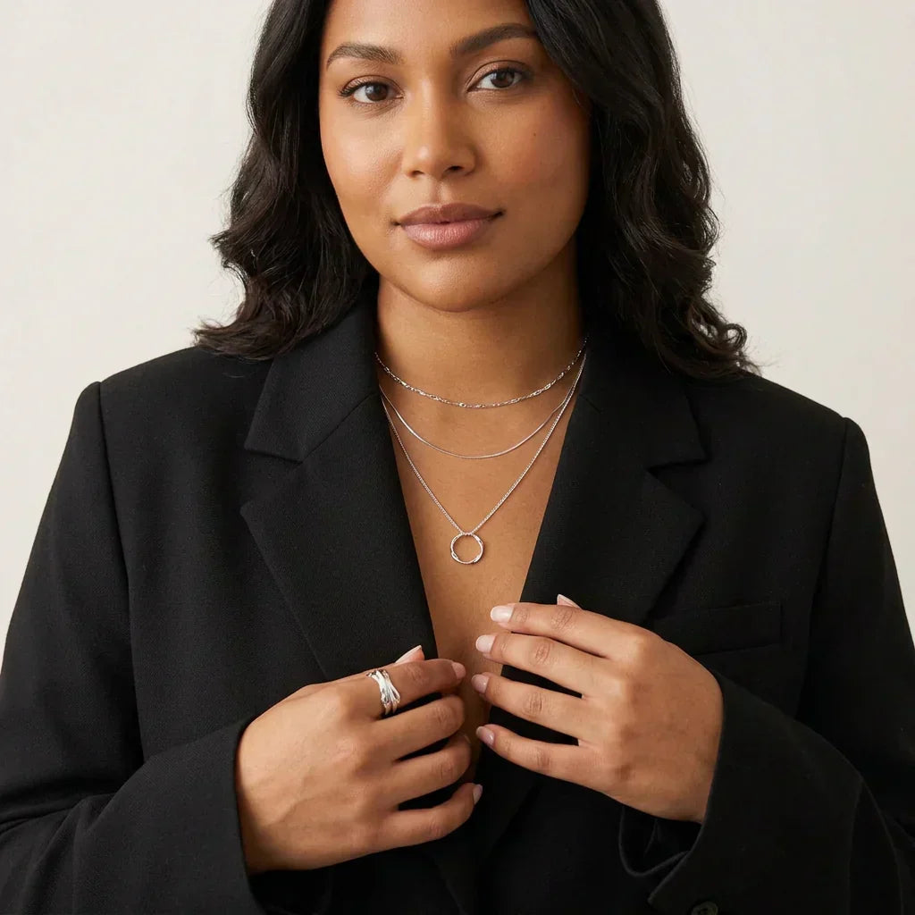 Briar Circle Drie Rij Necklace | Wit Goud