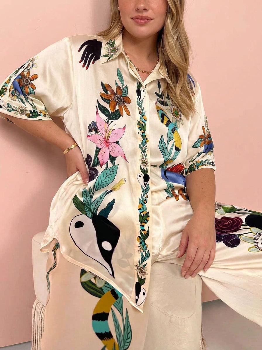 Ffion | Resort Vibes Satin unieke print shirt &amp; broek set Pasvorm