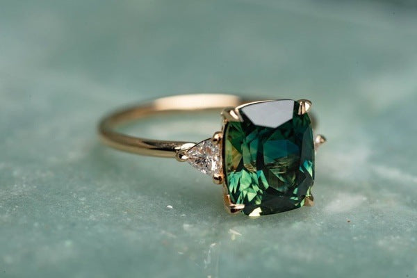 Vintage-geïnspireerde Groene Edelsteenring | Goud