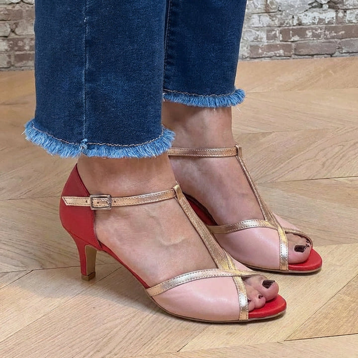 ELEGANTE SANDALEN MET T-BAR BAND