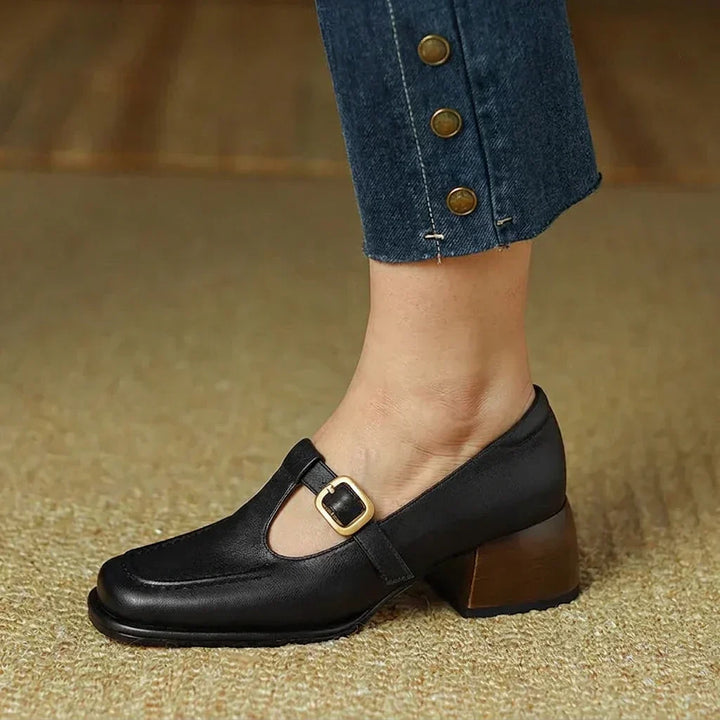 Lavinia | T-Strap Sandalen