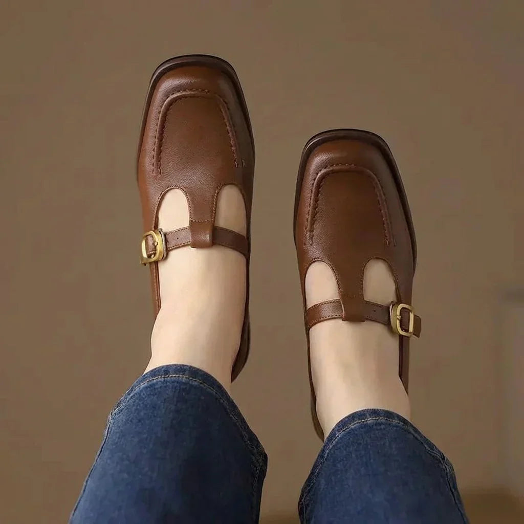 Lavinia | T-Strap Sandalen