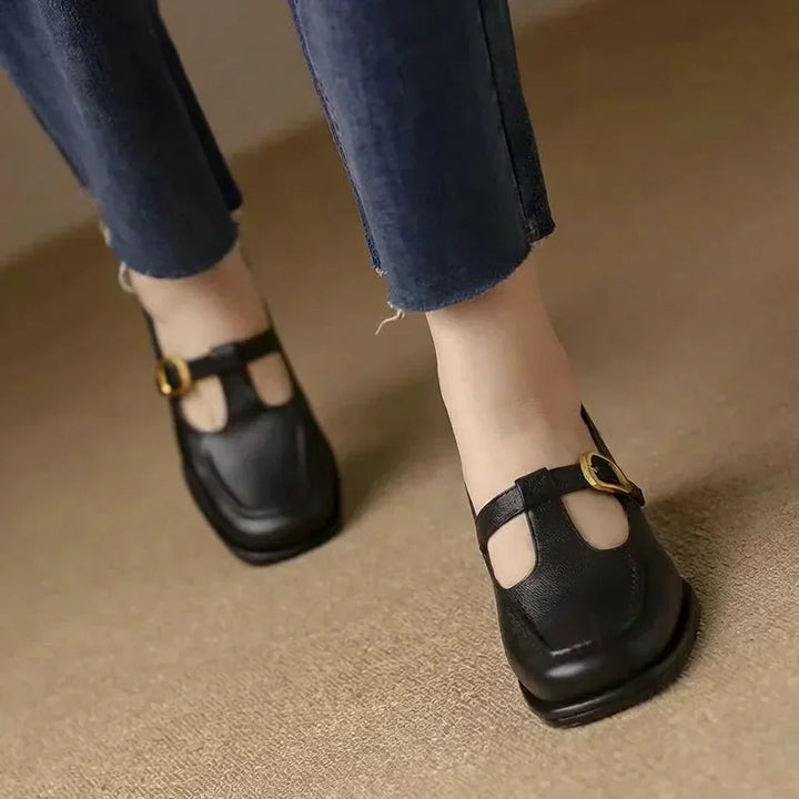 Lavinia | T-Strap Sandalen