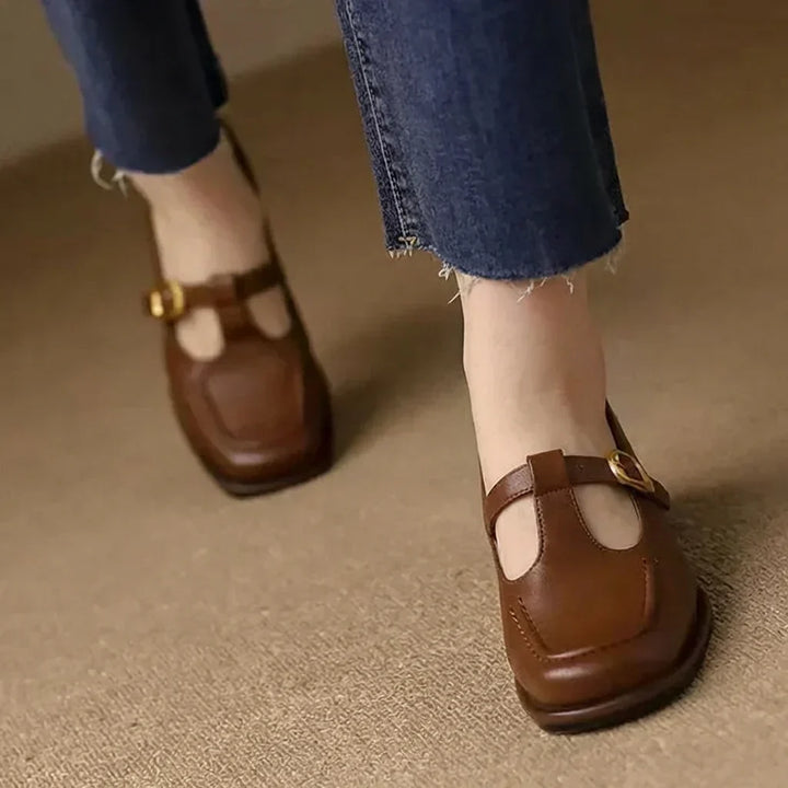 Lavinia | T-Strap Sandalen
