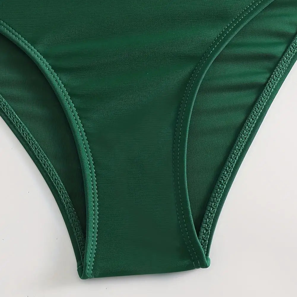 Wilhelmina | Je buikvormende bikini set met een stijlvolle V-hals