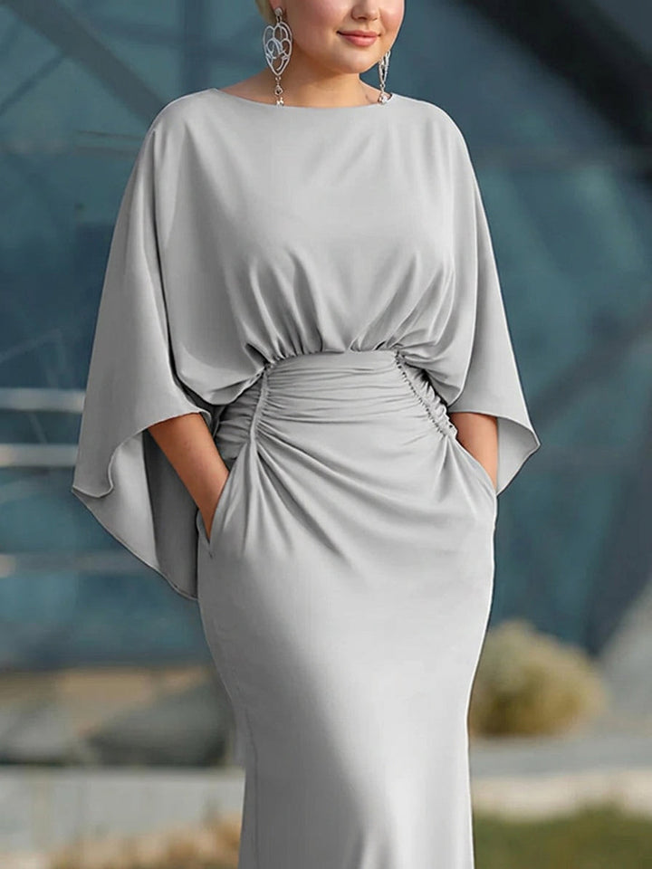 Solveig | Elegante V-hals rugloze jurk met mouwen