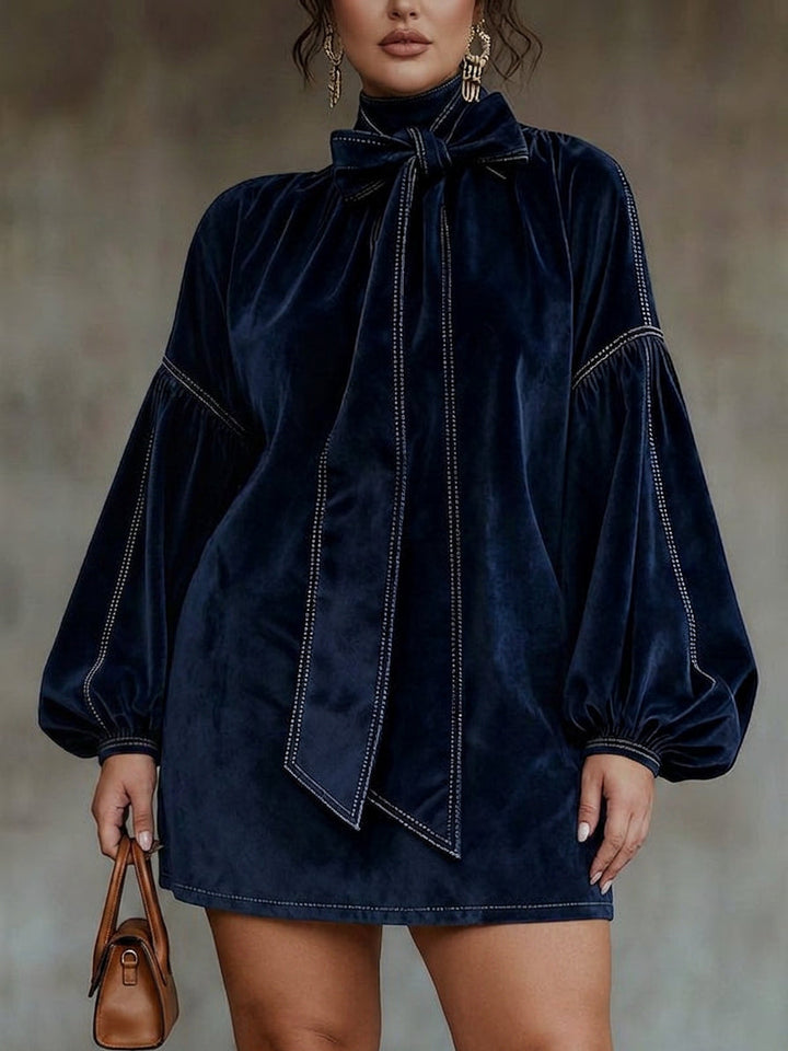 Cerys – Fluwelen Mini-jurk met Strik