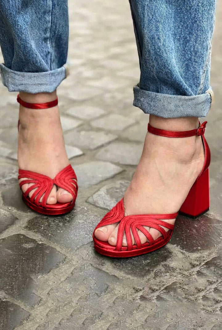 AMARA HAK SANDALEN