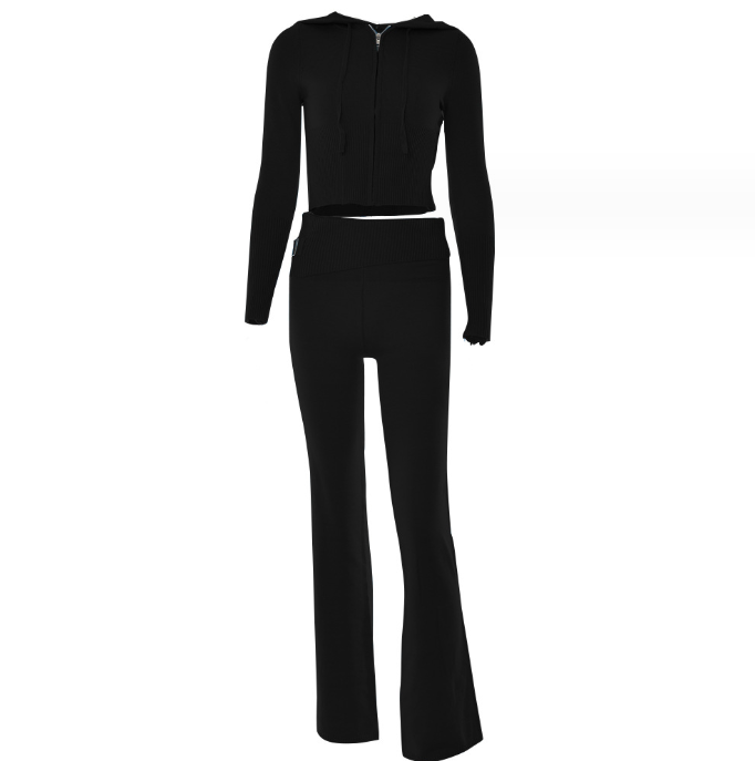 Gebreid setje met hoodie en flared broek