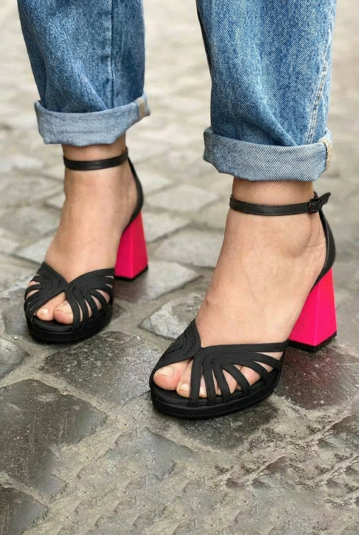 AMARA HAK SANDALEN