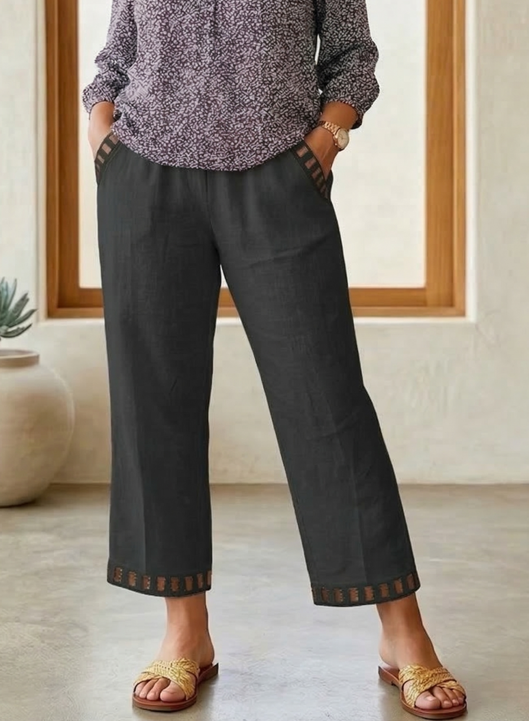 Rosanna – Ontspannen Cropped Broek met Contrastafwerking