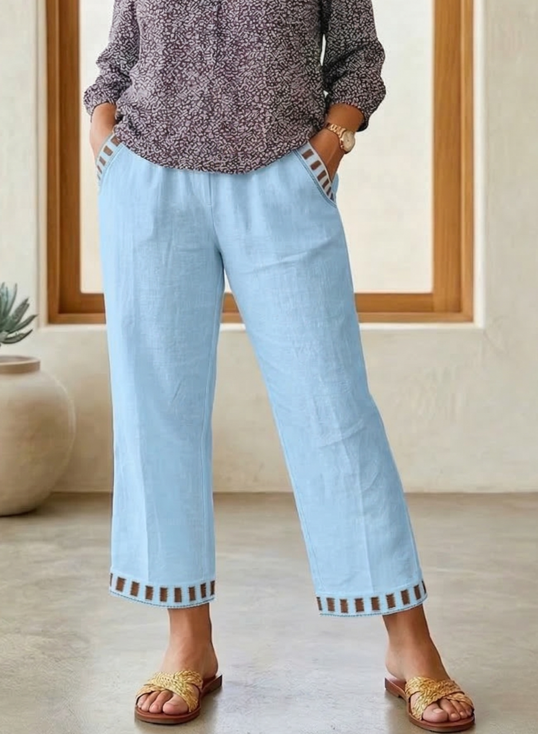 Rosanna – Ontspannen Cropped Broek met Contrastafwerking