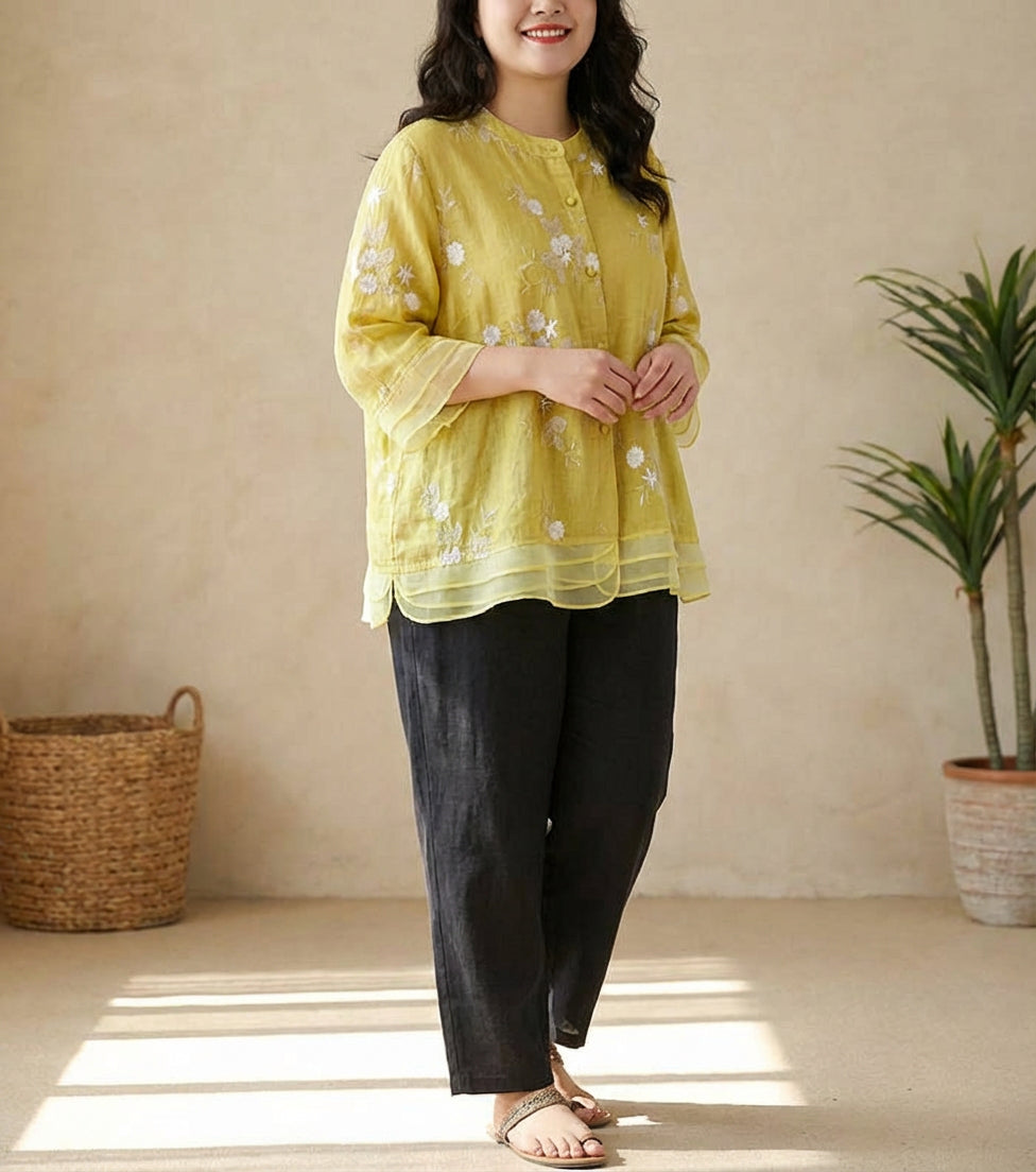 Anouk | Chic Blouse met Bloemaccenten